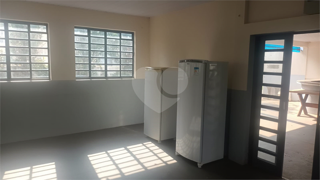 Apartamento à venda com 2 quartos, 62m² - Foto 3