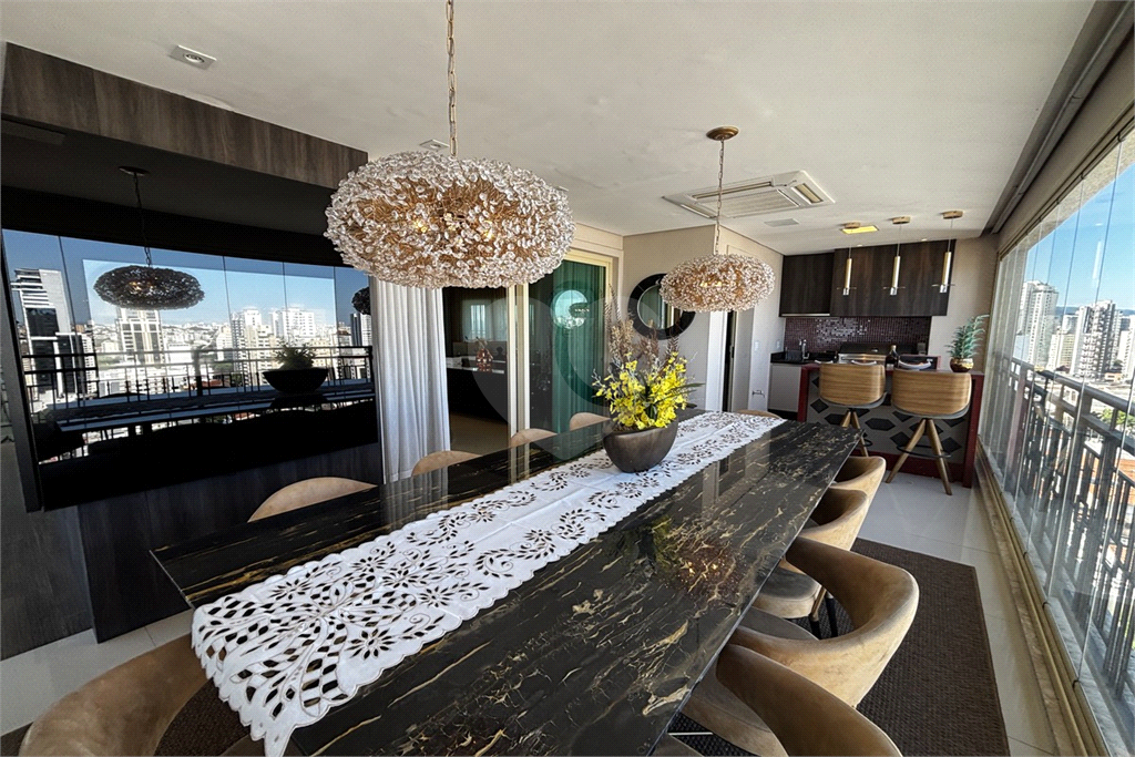 Apartamento porteira fechada com 3 suítes e 6 vagas em Santana