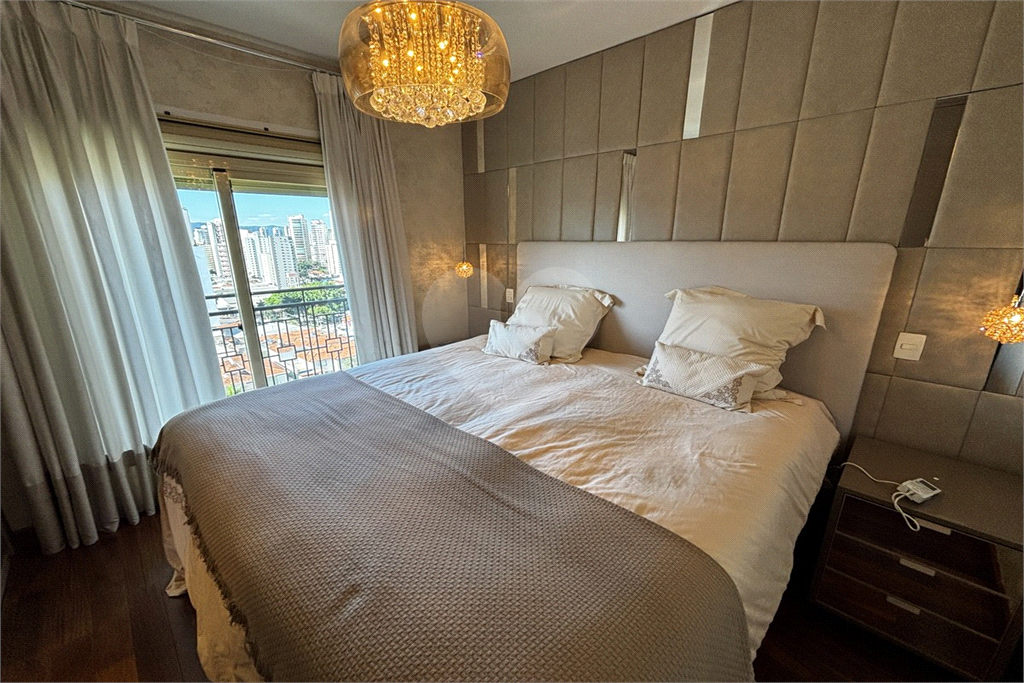 Apartamento porteira fechada com 3 suítes e 6 vagas em Santana