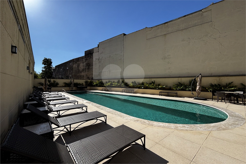 Apartamento porteira fechada com 3 suítes e 6 vagas em Santana