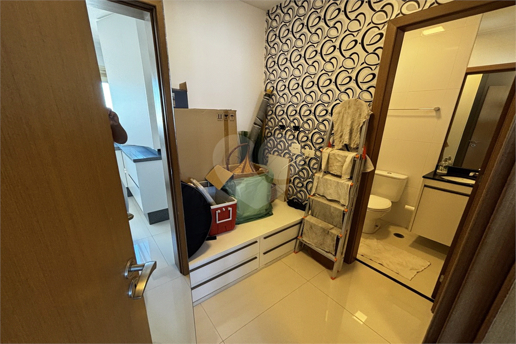 Apartamento porteira fechada com 3 suítes e 6 vagas em Santana