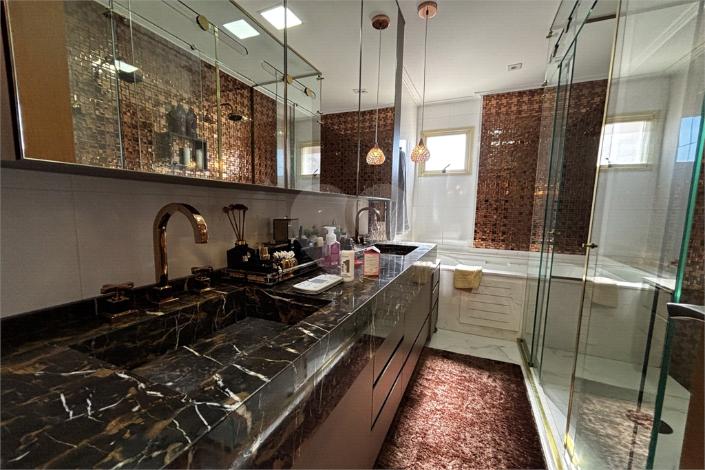Apartamento porteira fechada com 3 suítes e 6 vagas em Santana