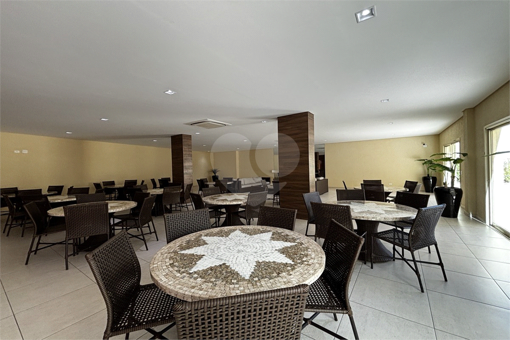 Apartamento porteira fechada com 3 suítes e 6 vagas em Santana