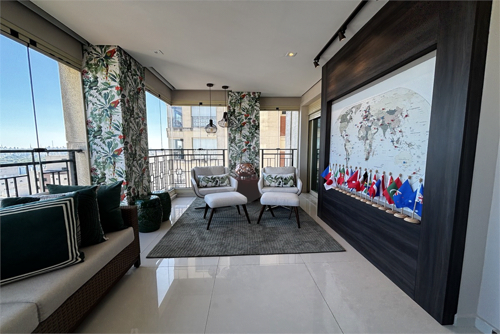Apartamento porteira fechada com 3 suítes e 6 vagas em Santana