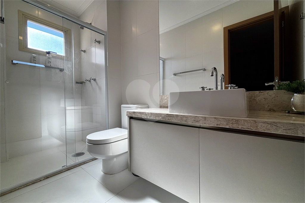 Apartamento porteira fechada com 3 suítes e 6 vagas em Santana