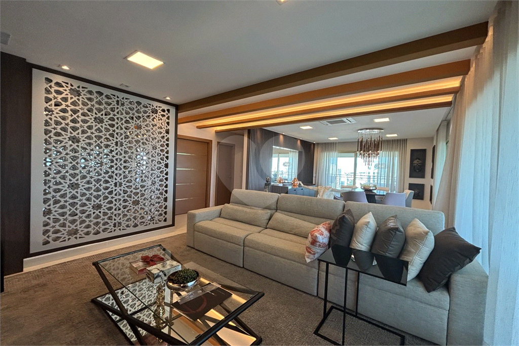 Apartamento porteira fechada com 3 suítes e 6 vagas em Santana