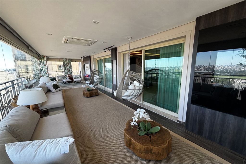 Apartamento porteira fechada com 3 suítes e 6 vagas em Santana