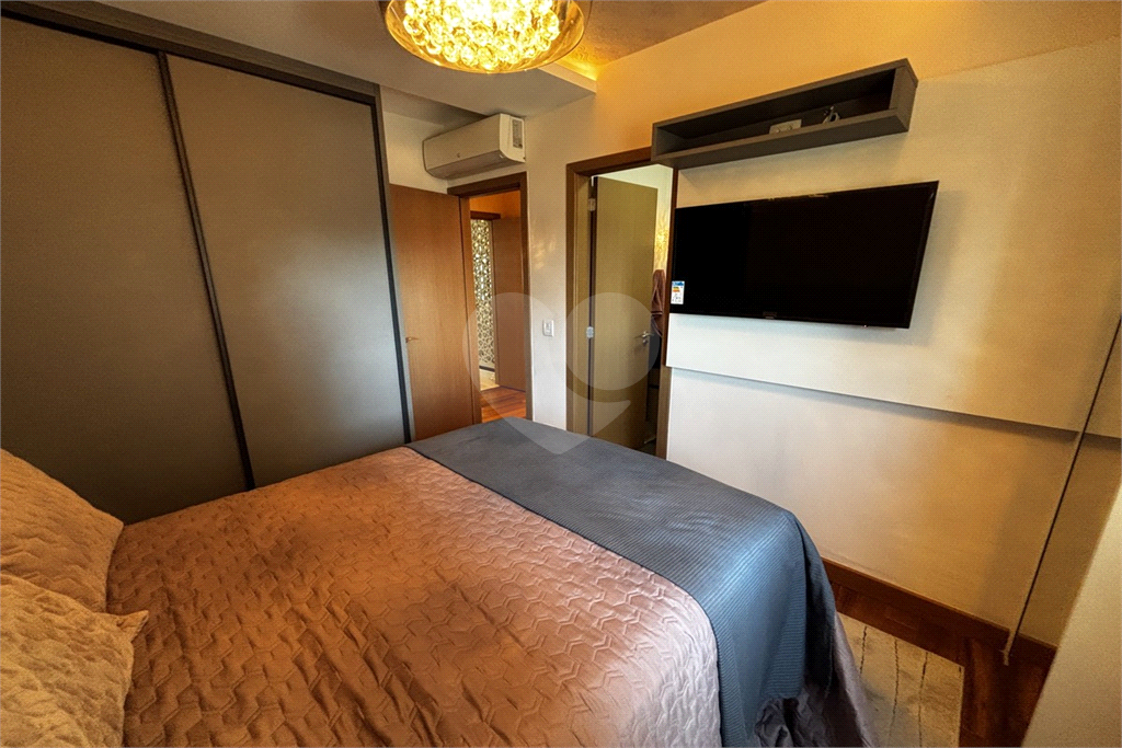Apartamento porteira fechada com 3 suítes e 6 vagas em Santana