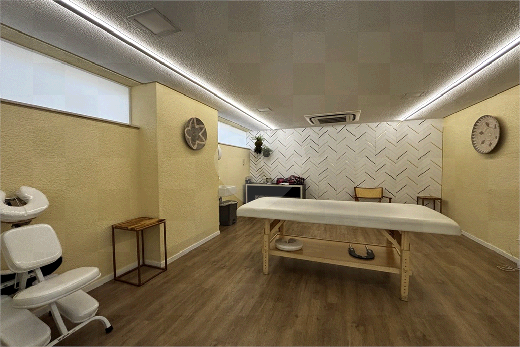 Apartamento porteira fechada com 3 suítes e 6 vagas em Santana