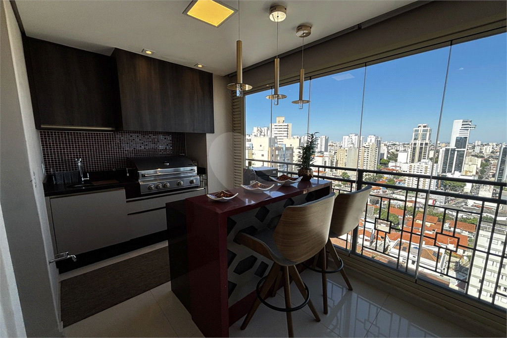 Apartamento porteira fechada com 3 suítes e 6 vagas em Santana