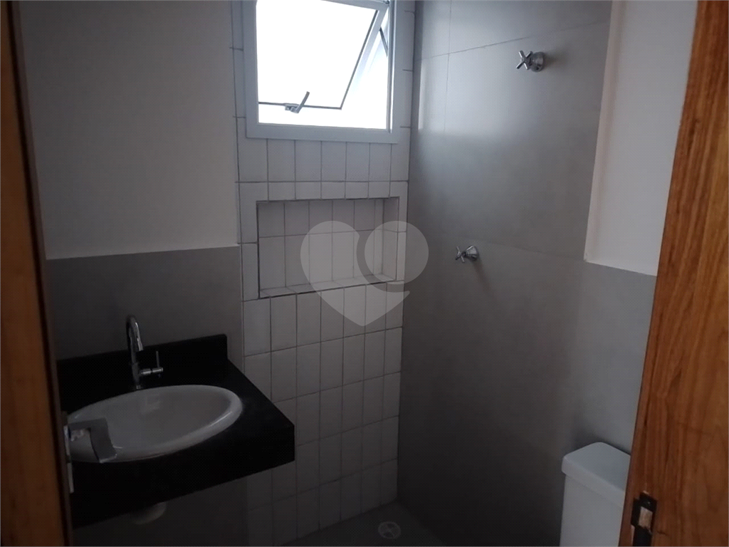 Apartamento Novo com 2 Dormitórios, Elevador na Vila Gustavo. Aceita Pet.