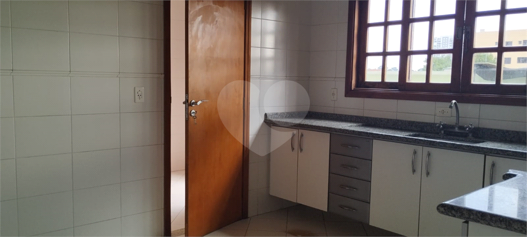 Sobrado à venda com 3 quartos, 350m² - Foto 24