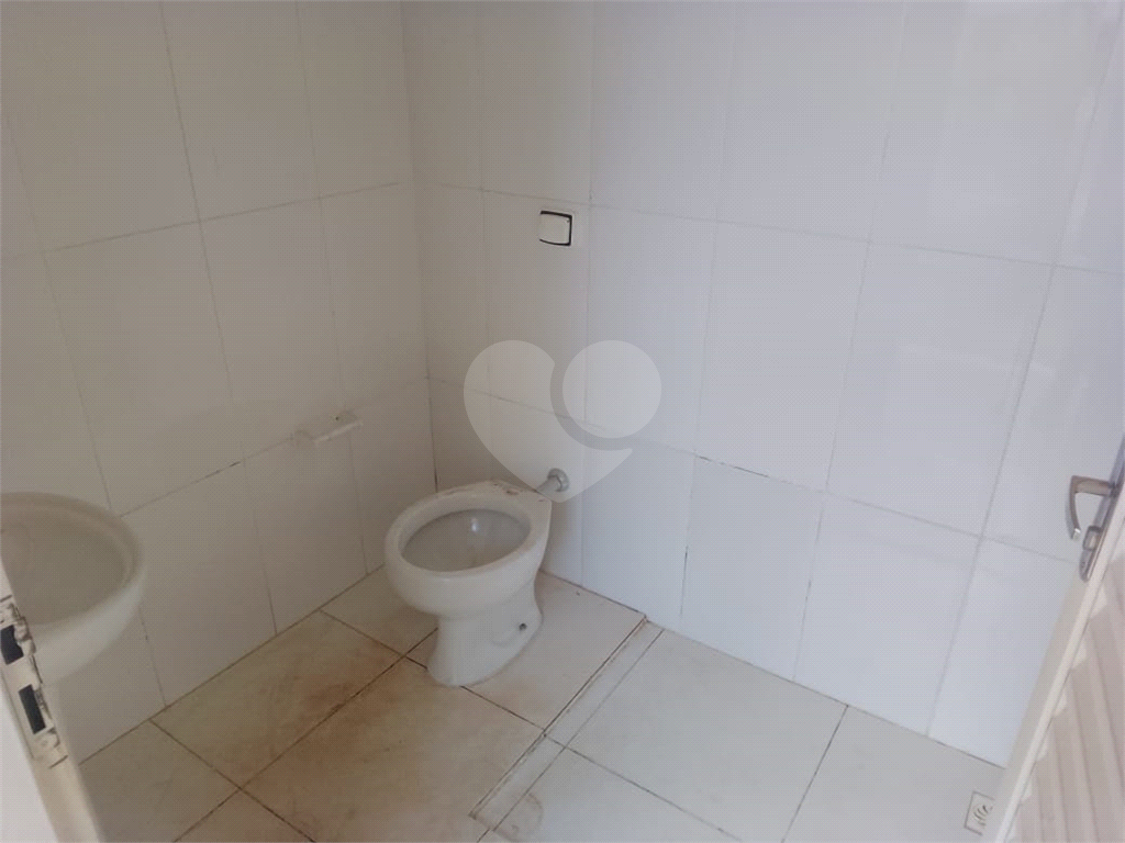 Casa à venda e aluguel com 3 quartos, 190m² - Foto 23