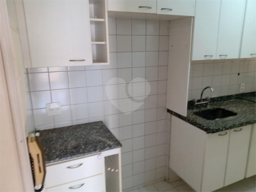 Excelente apartamento 3 dormts com sacada localizado na parte mais plana das Perdizes 