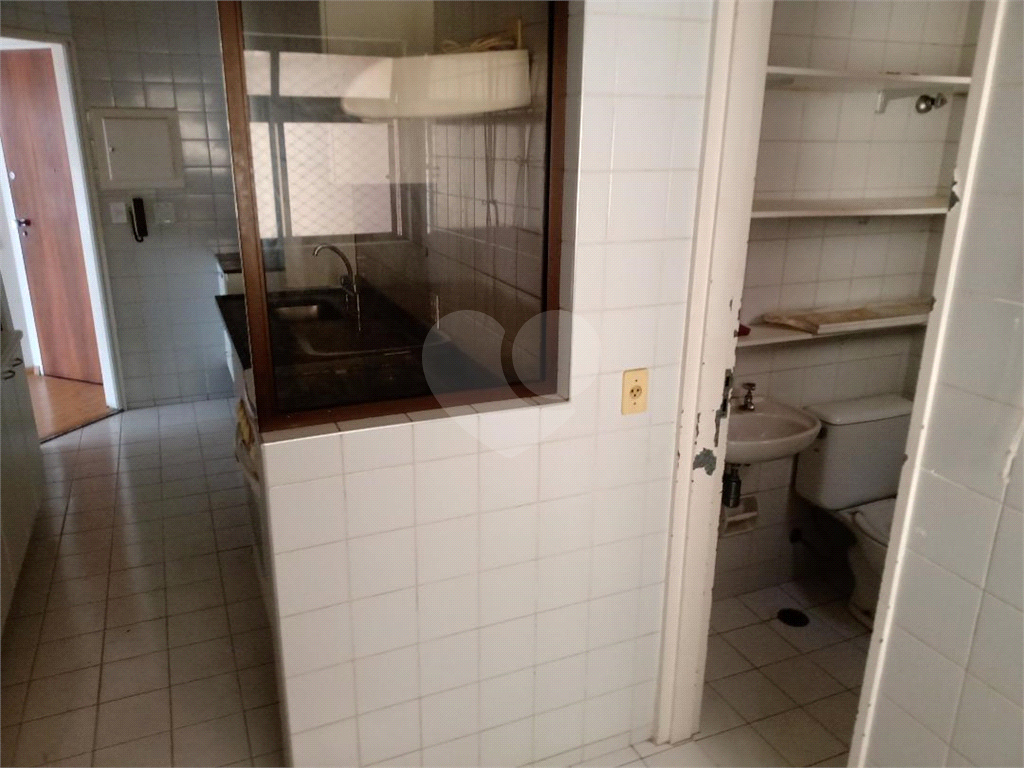 Excelente apartamento 3 dormts com sacada localizado na parte mais plana das Perdizes 