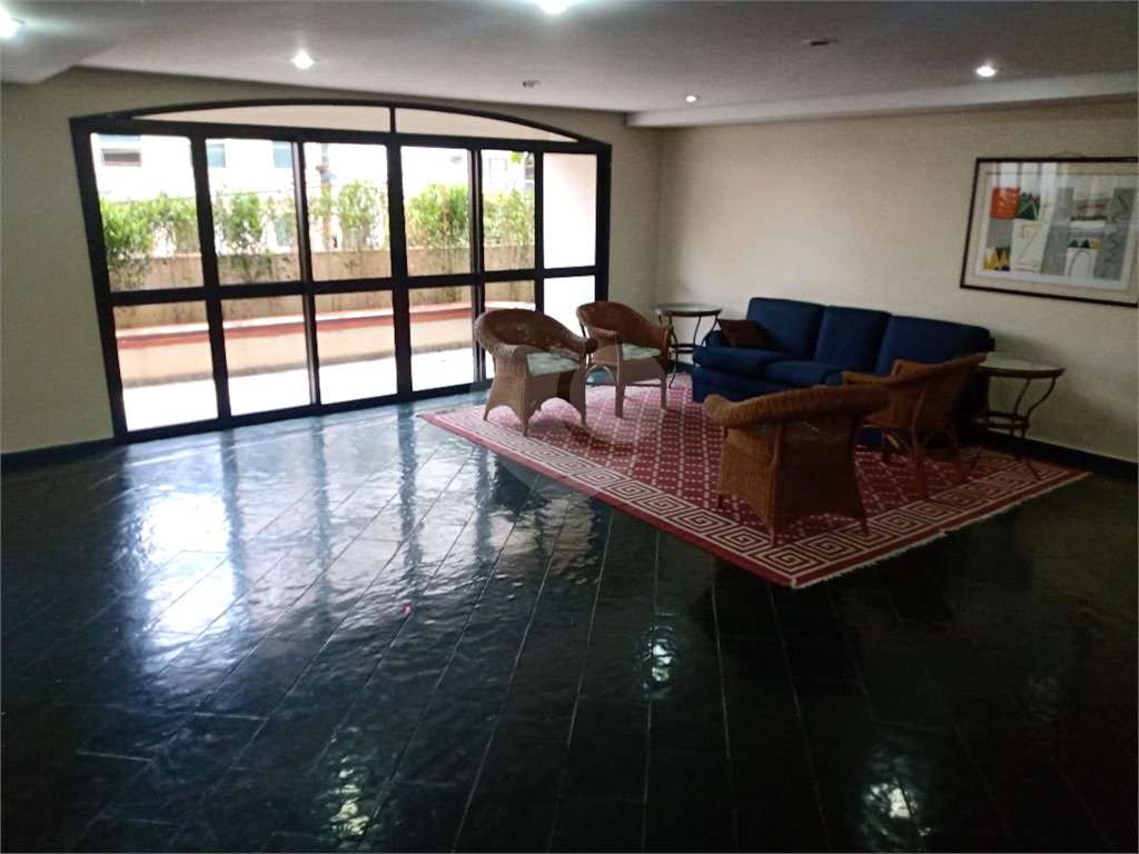 Excelente apartamento 3 dormts com sacada localizado na parte mais plana das Perdizes 