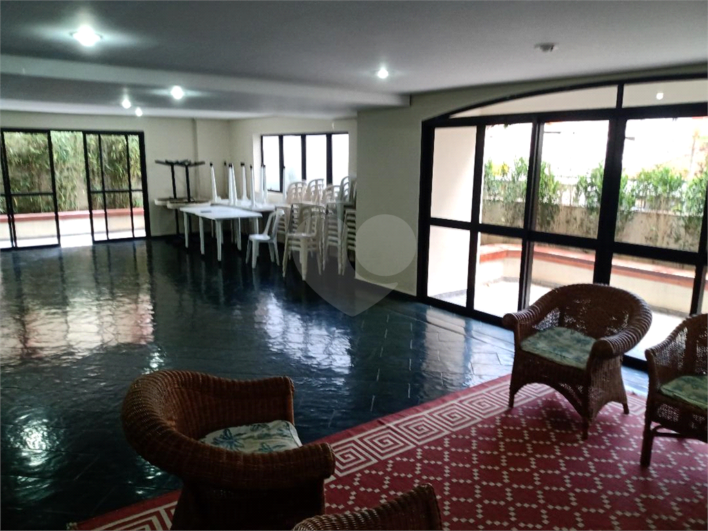 Excelente apartamento 3 dormts com sacada localizado na parte mais plana das Perdizes 