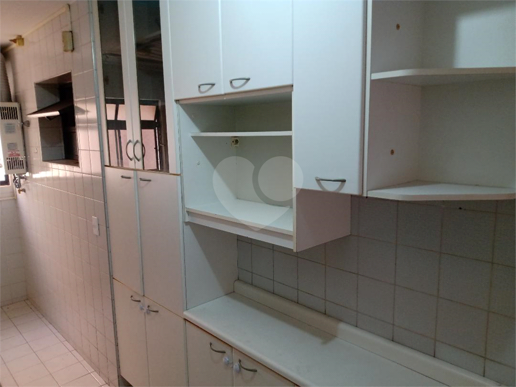 Excelente apartamento 3 dormts com sacada localizado na parte mais plana das Perdizes 