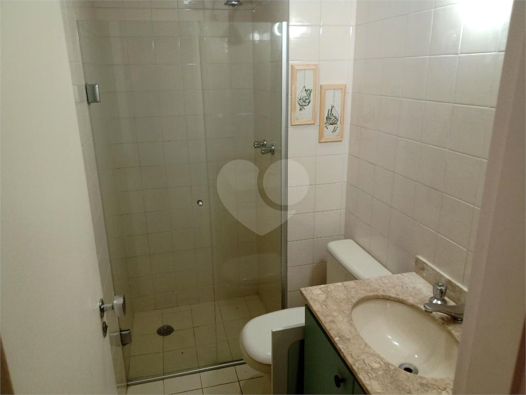 Excelente apartamento 3 dormts com sacada localizado na parte mais plana das Perdizes 