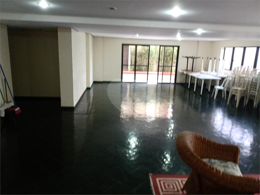 Excelente apartamento 3 dormts com sacada localizado na parte mais plana das Perdizes 