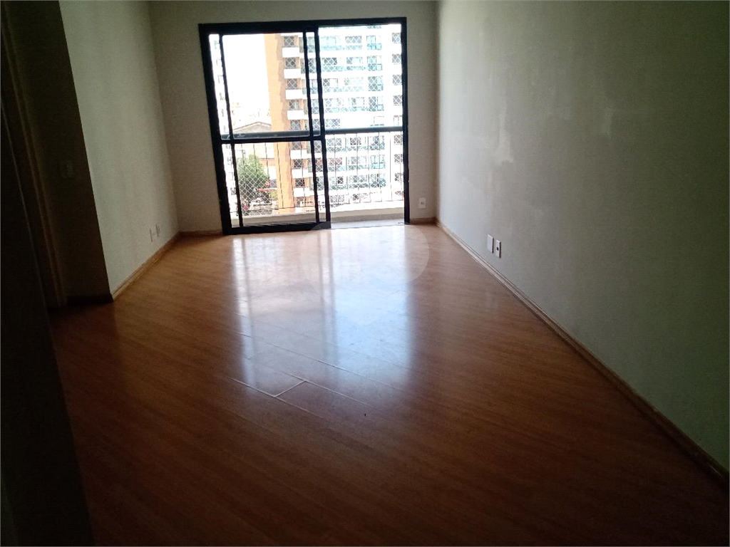 Excelente apartamento 3 dormts com sacada localizado na parte mais plana das Perdizes 