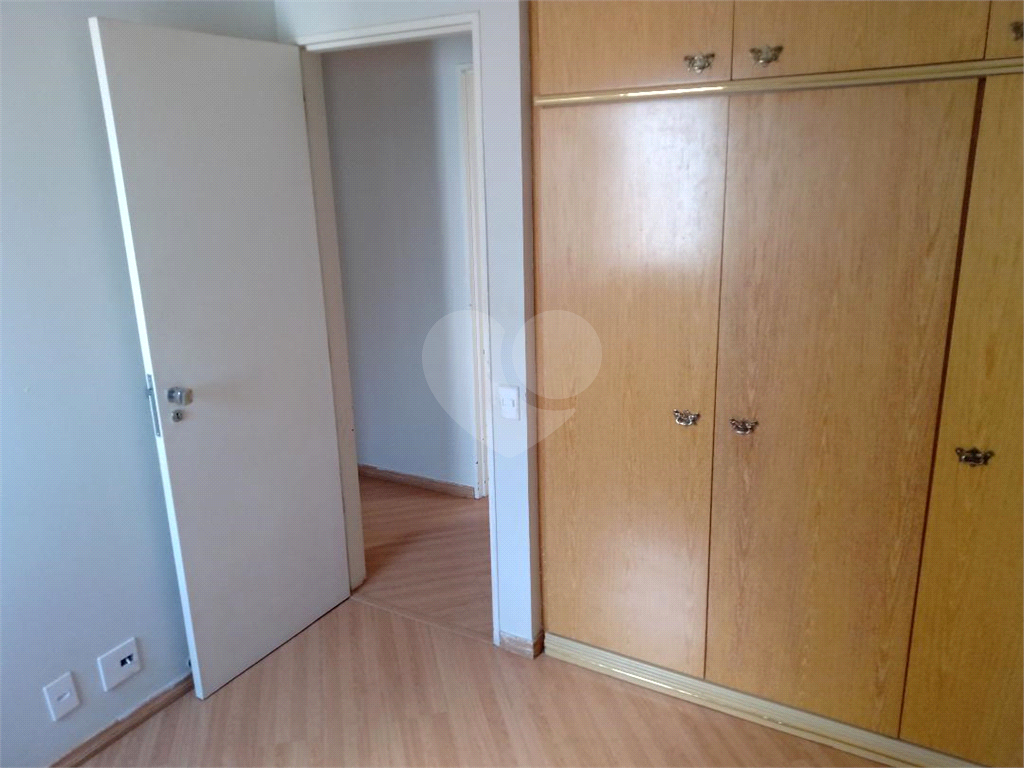 Excelente apartamento 3 dormts com sacada localizado na parte mais plana das Perdizes 