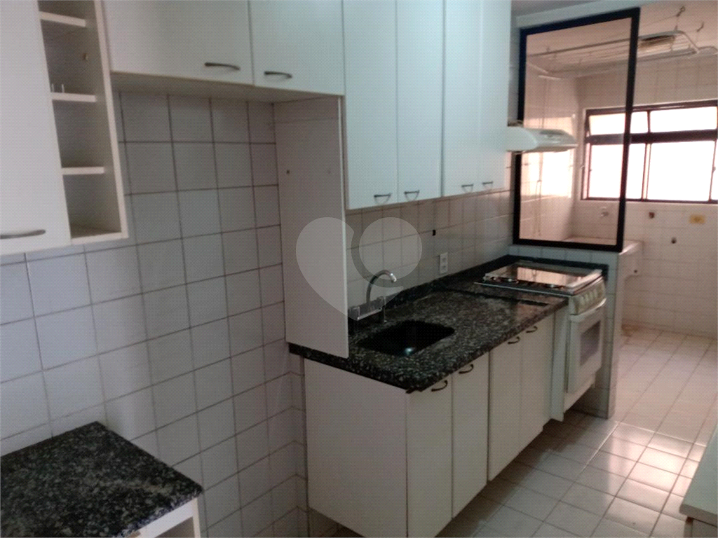 Excelente apartamento 3 dormts com sacada localizado na parte mais plana das Perdizes 