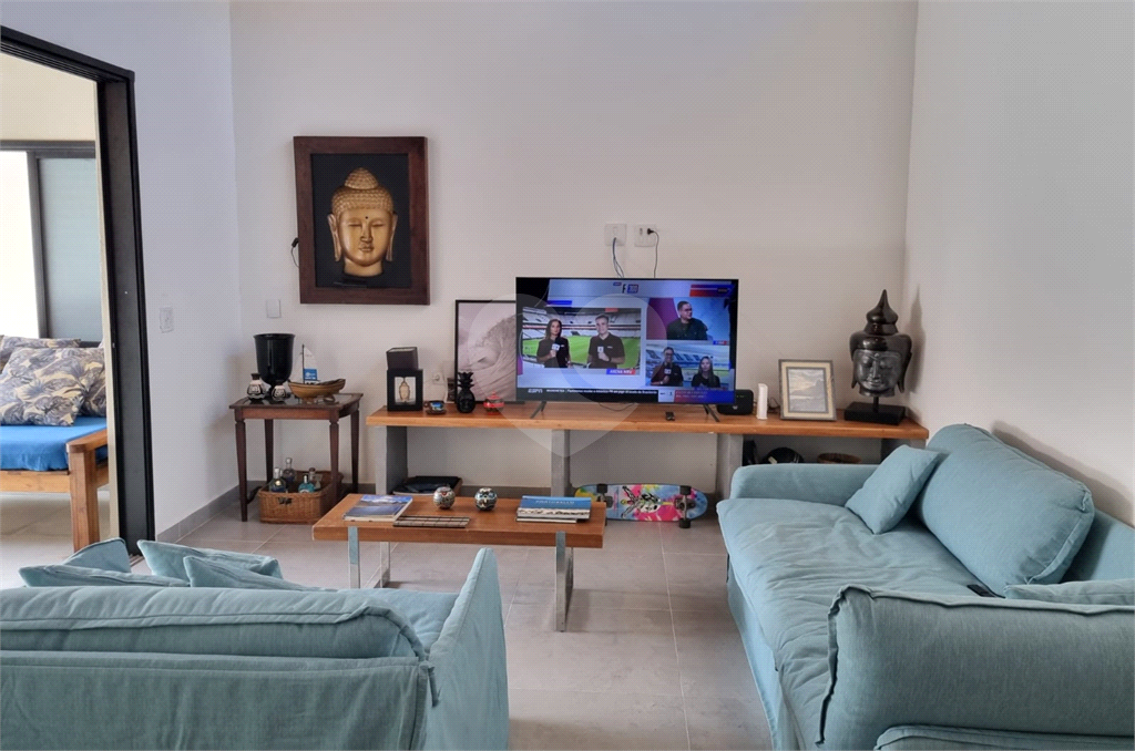 Casa à Venda na Praia de Capricórnio, 242 m² útil, 3 suítes, próximo a praia - Caraguatatuba!