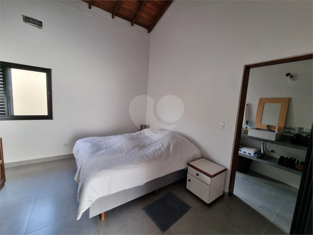 Casa à Venda na Praia de Capricórnio, 242 m² útil, 3 suítes, próximo a praia - Caraguatatuba!