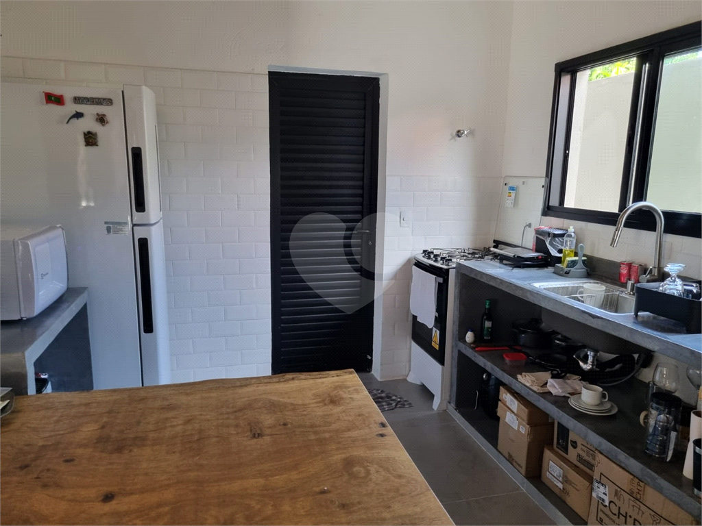 Casa à Venda na Praia de Capricórnio, 242 m² útil, 3 suítes, próximo a praia - Caraguatatuba!