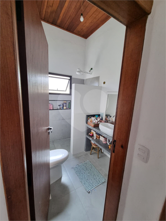 Casa à Venda na Praia de Capricórnio, 242 m² útil, 3 suítes, próximo a praia - Caraguatatuba!