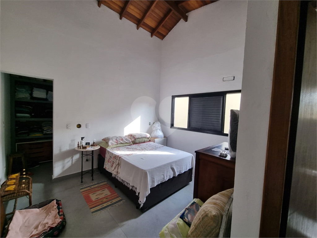 Casa à Venda na Praia de Capricórnio, 242 m² útil, 3 suítes, próximo a praia - Caraguatatuba!