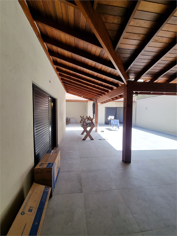 Casa à Venda na Praia de Capricórnio, 242 m² útil, 3 suítes, próximo a praia - Caraguatatuba!