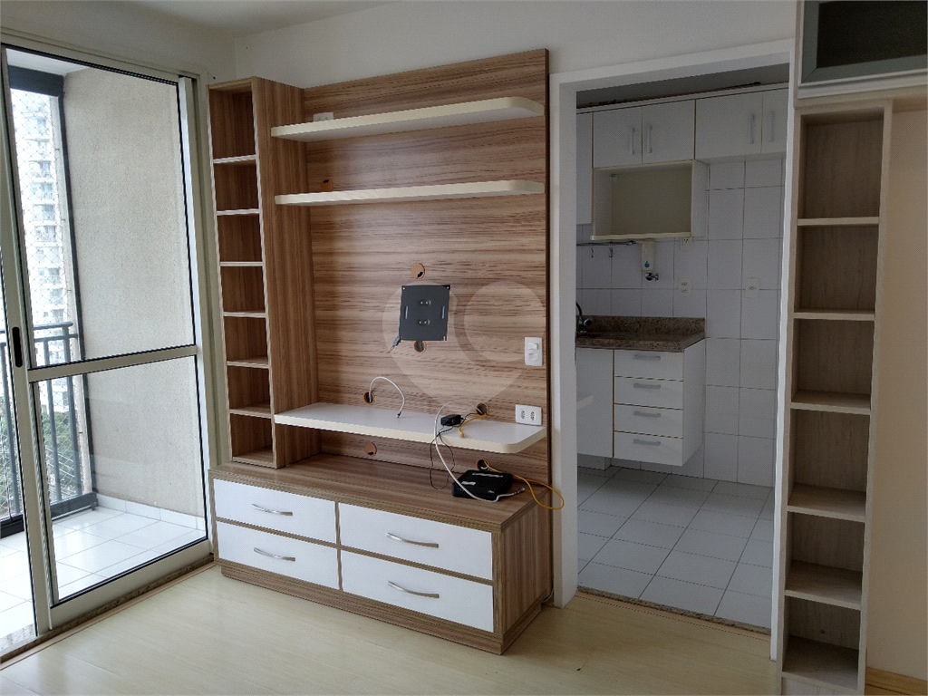 APARTAMENTO em LAPA