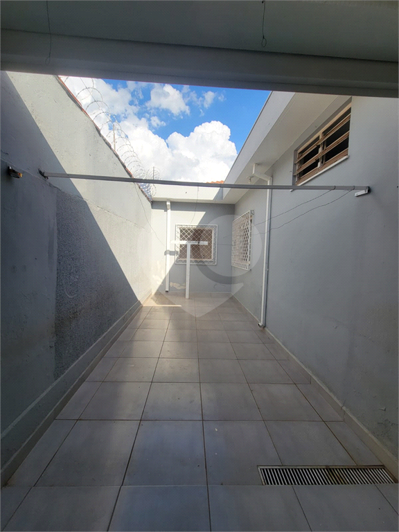 Casa para alugar com 3 quartos, 190m² - Foto 23