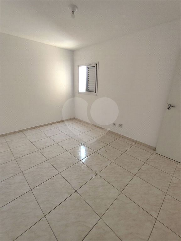 Apartamento para alugar com 2 quartos, 76m² - Foto 14