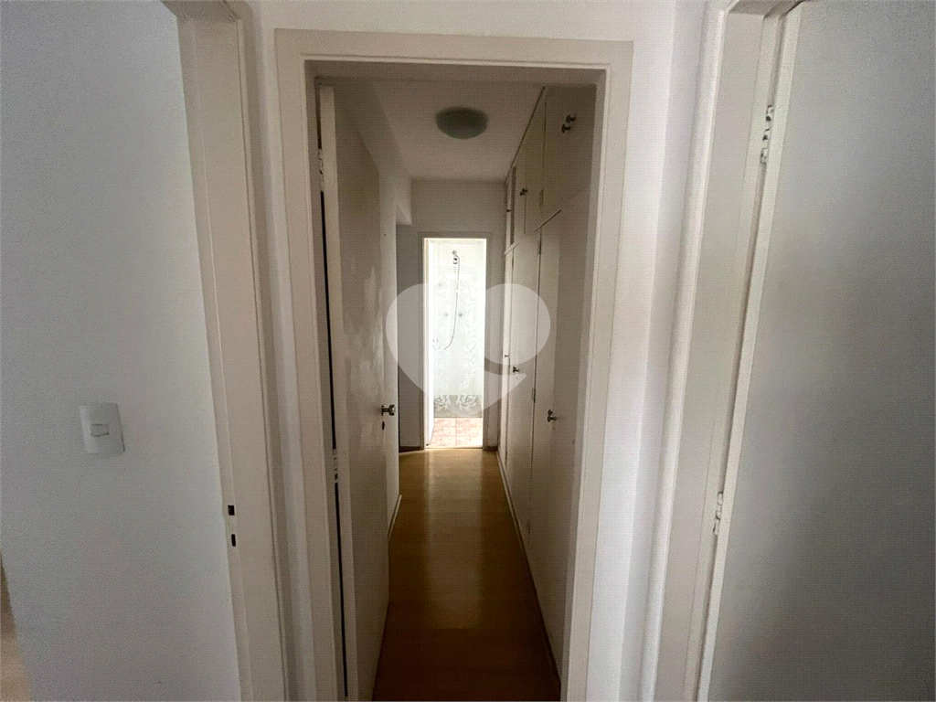 APARTAMENTO em CAMPO BELO