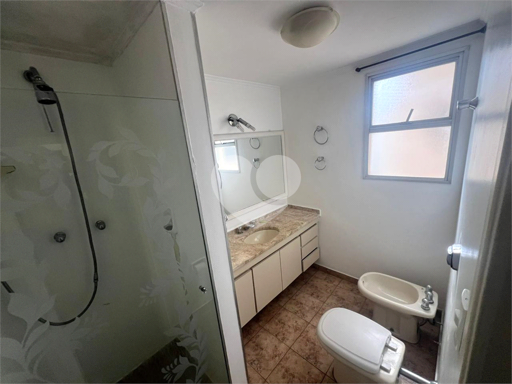 APARTAMENTO em CAMPO BELO