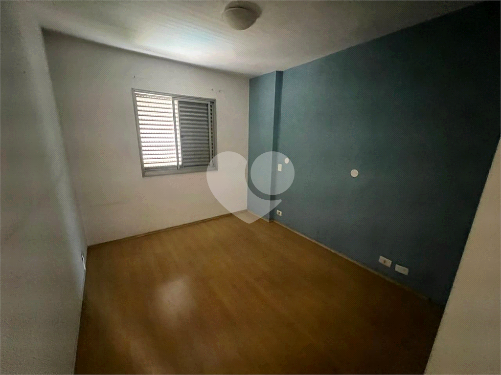 APARTAMENTO em CAMPO BELO