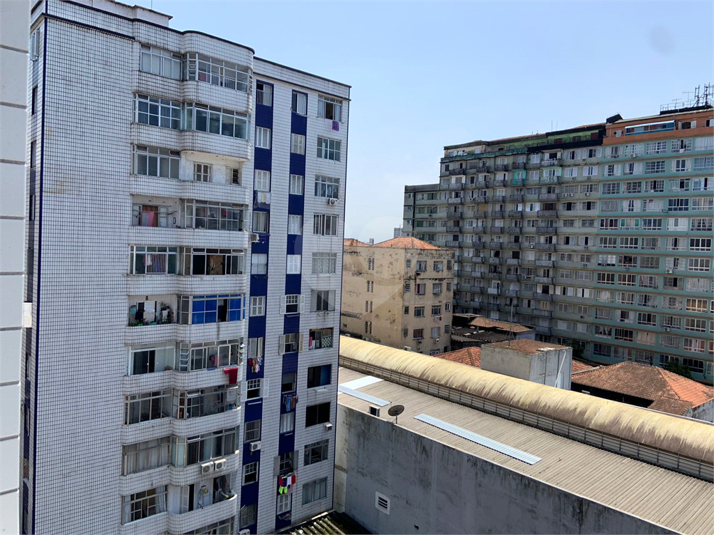 APARTAMENTO em CENTRO