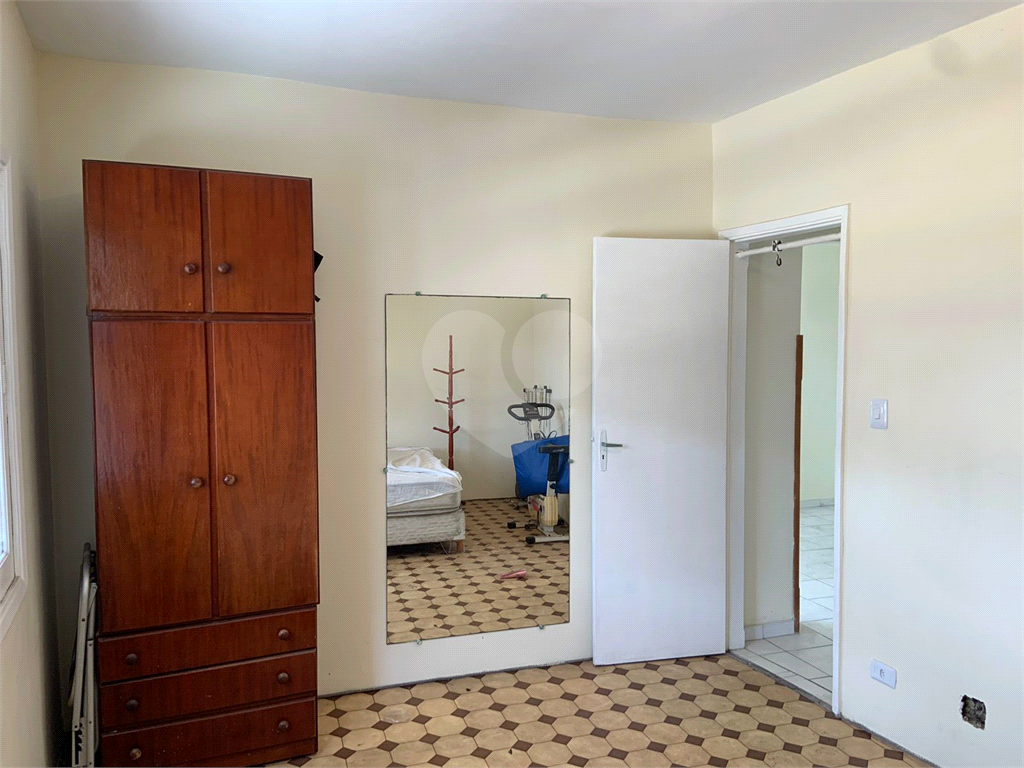 APARTAMENTO em CENTRO