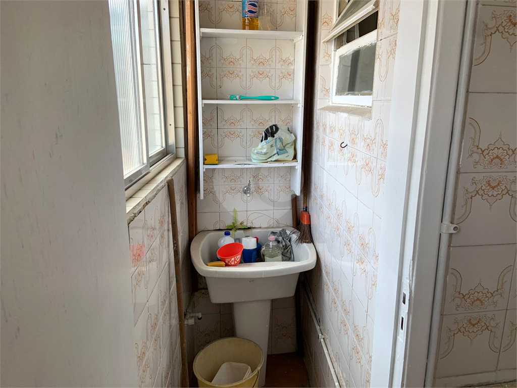 APARTAMENTO em CENTRO