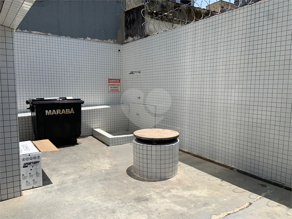 APARTAMENTO em CENTRO