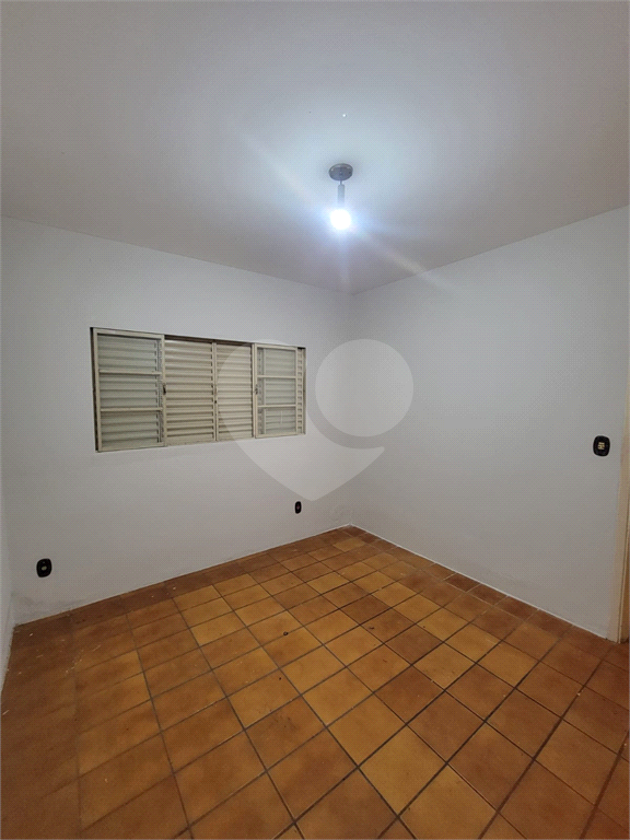 Casa para alugar com 2 quartos, 160m² - Foto 22