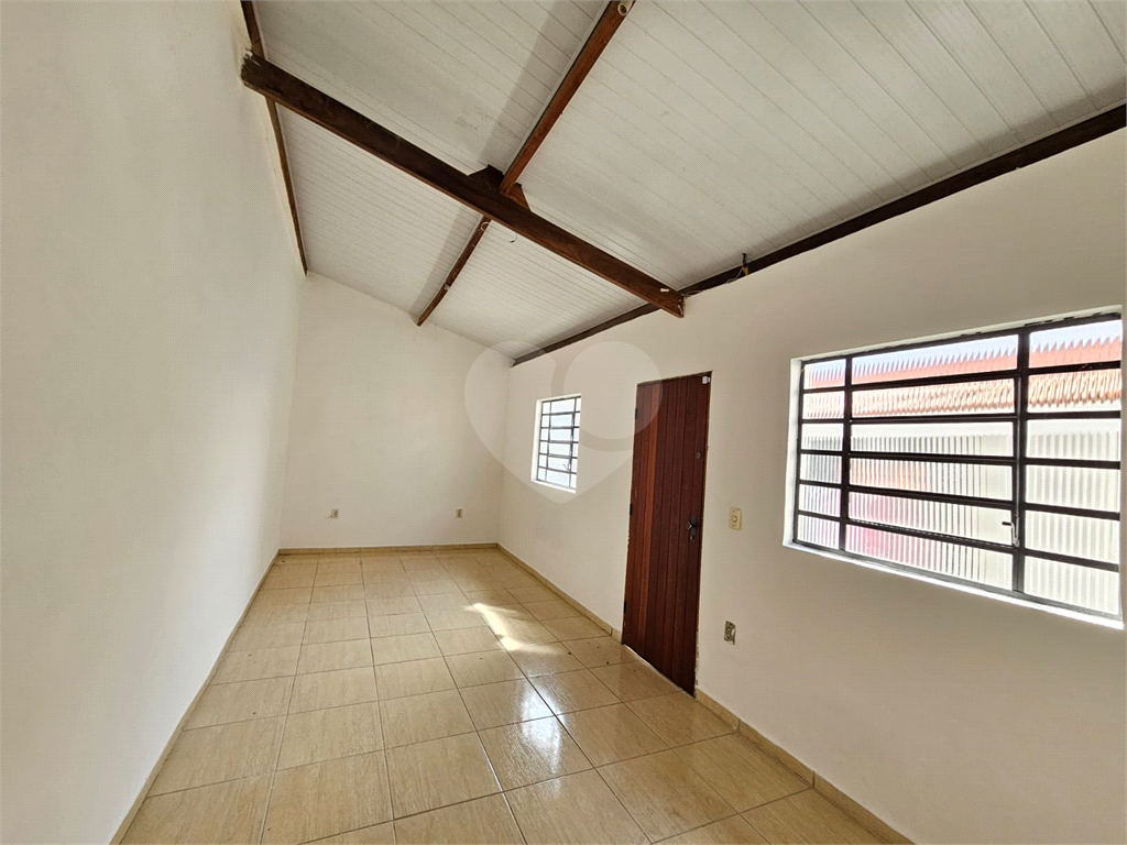 Casa à venda e aluguel com 3 quartos, 130m² - Foto 11