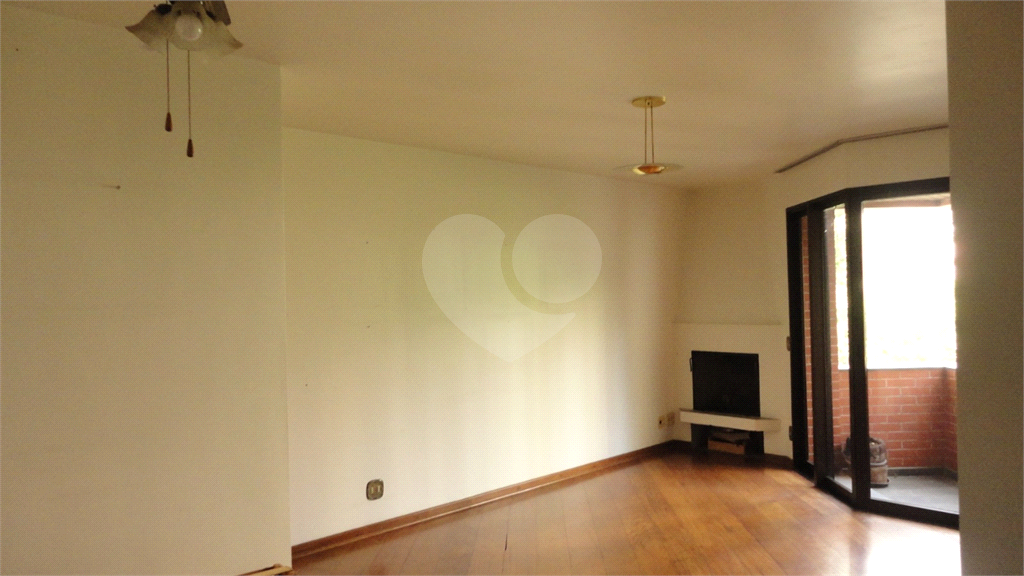 Apartamento à venda com 3 quartos, 105m² - Foto 1