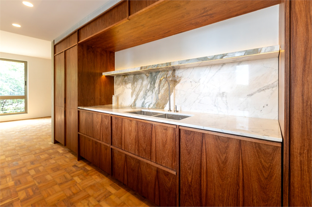APARTAMENTO À VENDA COM 3 QUARTOS- 2 VAGAS NO JARDIM PAULISTA