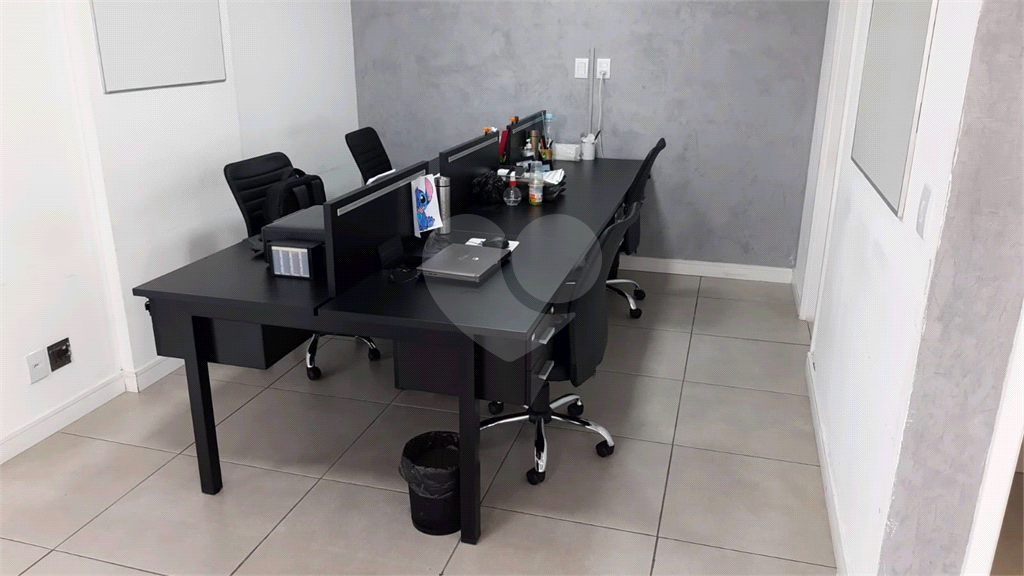 CONJUNTO COMERCIAL. PARA VENDA E LOCAÇÃO