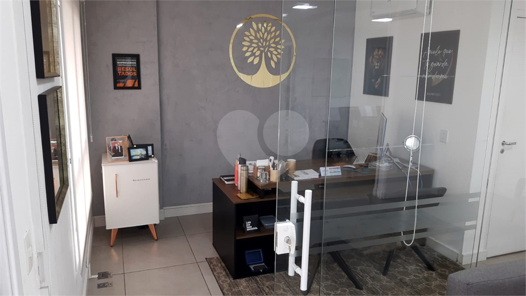 CONJUNTO COMERCIAL