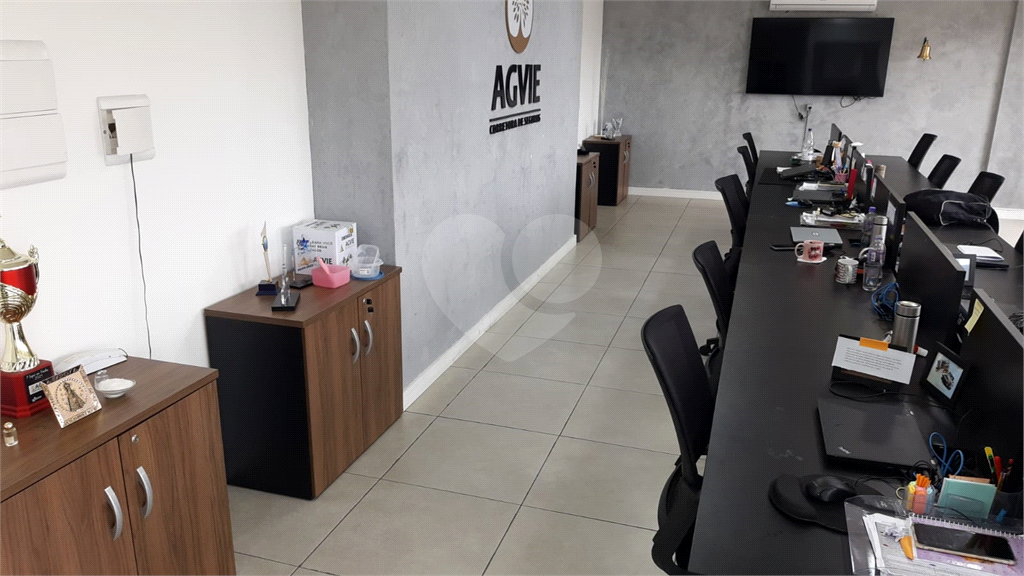 CONJUNTO COMERCIAL